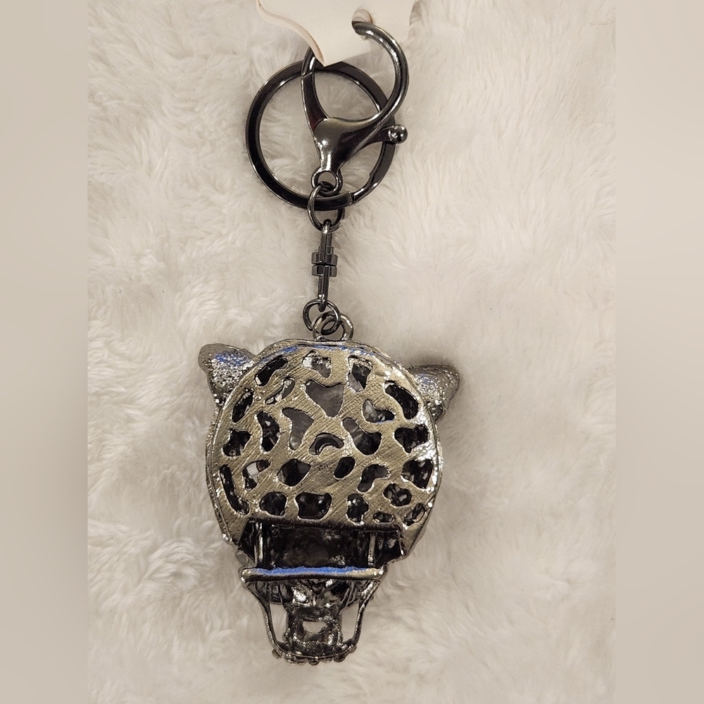 Silver Rhinestone Leopard Keychain Bag Charm - Picture 6 of 6